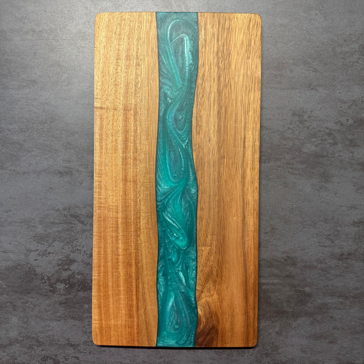 TAGLIERE ARTIGIANALE - LEGNO DI ACACIA E RESINA
