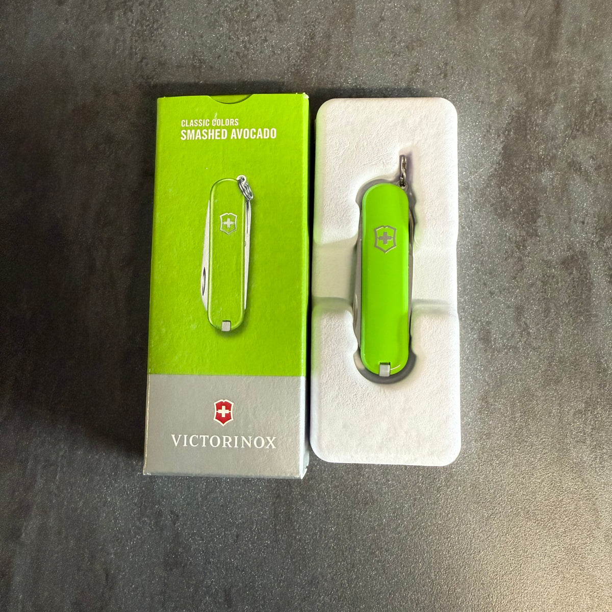 VICTORINOX - CLASSIC - SMASHED AVOCADO