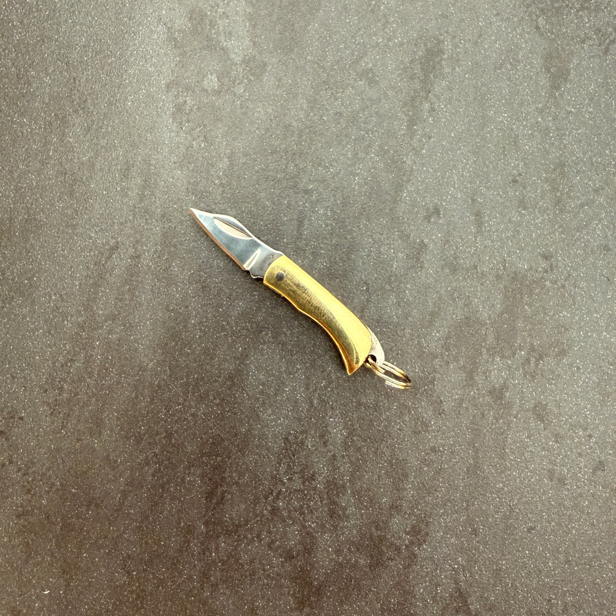 CIONDOLO GIOIELLO CON COLTELLO IN MINIATURA