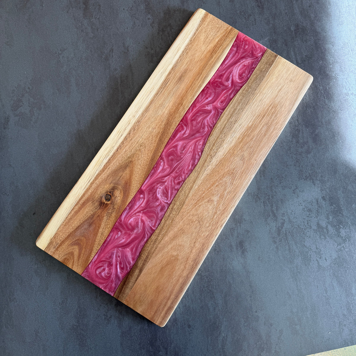 TAGLIERE ARTIGIANALE - LEGNO DI ACACIA E RESINA